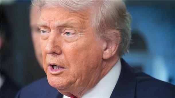 Trump stellt klar: Keine Zölle auf Gold US-Präsident Trump will doch keine Zölle auf Gold erheben.
