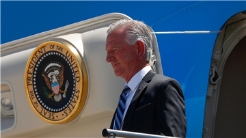 US-Senator Tommy Tuberville bezeichnet die Aussage, dass es sich bei weißem Nationalismus um eine rassistische Ideologie handelt, als „Meinung“.