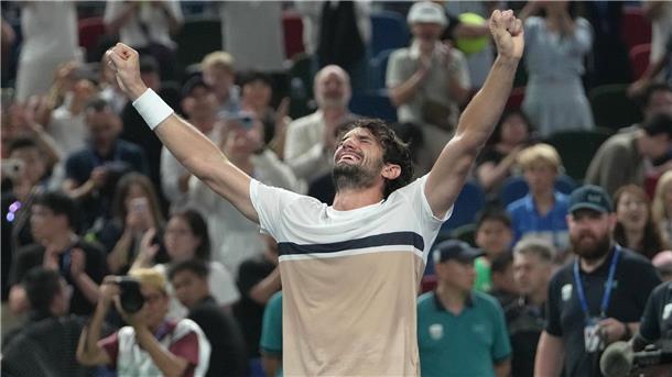 Familienduell: Nummer 204 der Welt schreibt Tennis-Märchen Valentin Vacherot feiert beim Shanghai Masters den größten Erfolg seiner Karriere.
