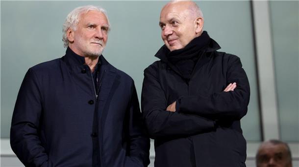 Pflichtsieg dank Undav: DFB-Auswahl gewinnt in Zenica Verfolgten das Spiel auf der Tribüne: DFB-Sportdirektor Rudi Völler und Präsident Bernd Neuendorf