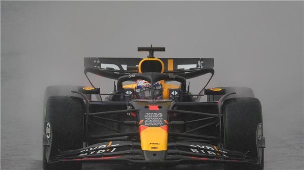 Verneigungen vor Verstappen: „Gebt ihm jetzt den Pokal“ Verstappen liefert eine weltmeisterliche Leistung ab.