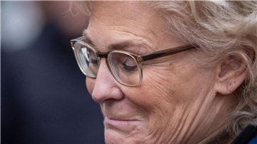 Verteidigungsministerin Christine Lambrecht (SPD) tritt zurück.