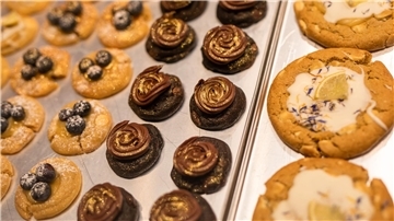 Verziert und getoppt machen die Cookies auch optisch was her.
