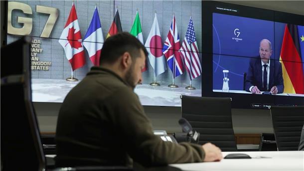 G7 will Putin für Kriegsverbrechen zur Rechenschaft ziehen Videokonferenz der G7-Staaten und der Ukraine. Hier Wolodymyr Selenskyj (l) und Bundeskanzler Olaf Scholz.