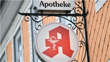 Viele Apotheken-Inhaber geben auf, weil sie nicht genug qualifiziertes Personal oder keine Nachfolge finden.