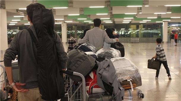 Afghanen mit Aufnahmezusage in Deutschland angekommen Viele ausreisewillige Afghanen harren seit Monaten oder gar Jahren in Islamabad aus.