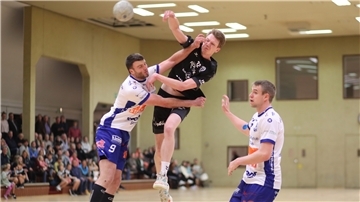 Elsflether TB gegen VfL Fredenbeck in der Handbal-Oberliga Nordsee