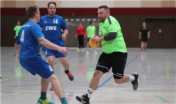 HSG Unterweser gegen VfL Bad Zwischenahn in der Handball-Regionsliga