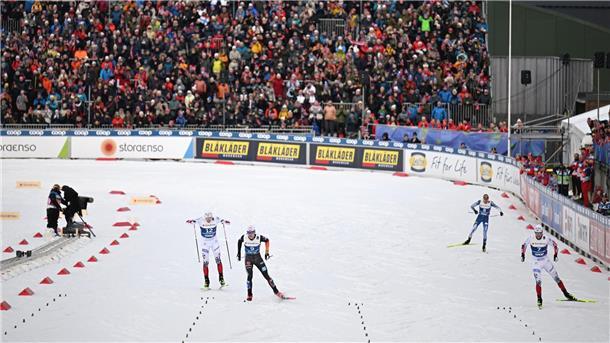 Kombinierer Geiger holt WM-Bronze bei Riibers Abschieds-Show Vinzenz Geiger (2.v.l.) holt im Zielsprint alles aus sich heraus.