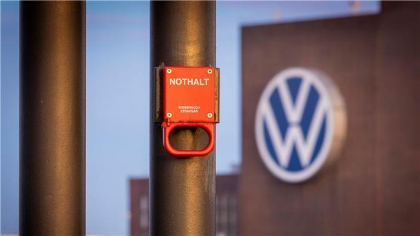 Nach IT-Störung: VW fährt Werke wieder hoch Volkswagen hat nach eigenen Angaben die IT-Störung behoben, die die Produktion in mehreren Werken lahmgelegt hatte.