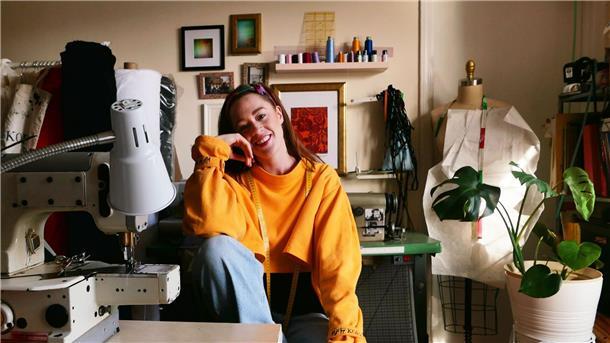 Nachhaltig und erfolgreich: Deutsche Schneiderin in New York Von Brakel nach New York: Die Mode-Schneiderin Janina Klahold arbeitet in den USA.