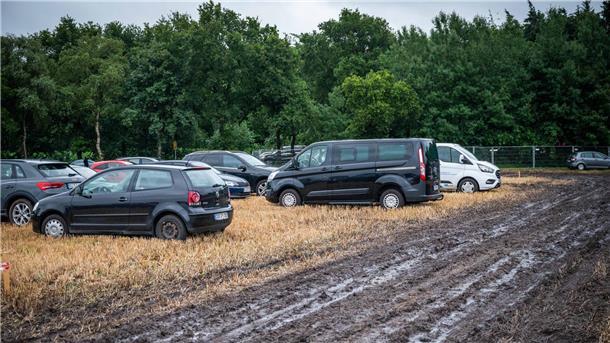 Deichbrand 2023: Wie der Rekordregen die Festival-Macher forderte Deichbrand Parkplätze