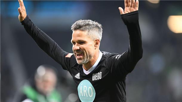 Von den Fans gefeiert: Der frühere Werder-Star Diego bei seinem Abschiedsspiel.