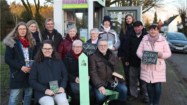 Von der Schnackbank bis hin zur Bücherbox in einer alten Telefonzelle: Das Prinzip, dass etwas von Bürgern für Bürger gemacht wird, wird in Bokel großgeschrieben. Ehrenamtlich Engagierte stellen Kulturveranstaltungen auf die Beine und machen das Dorf lebenswert.