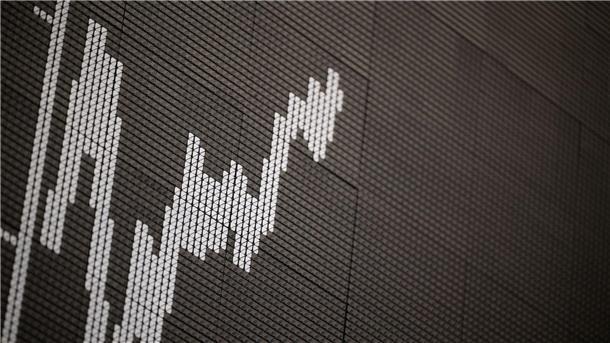 Milliarden für Aktionäre: Unternehmen geben Rekord-Dividende Vor allem Aktionäre der Dax-Konzerne profitieren vom Dividendensegen.