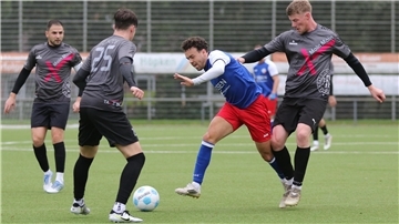 Fußballspiel des 1. FC Nordenham mit Jan Luca Hedemann