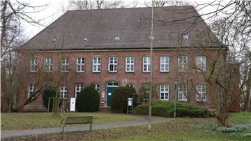 Vor dem Amtsgericht in Otterndorf musste sich ein Cuxhavener wegen Beleidigung und Körperverletzung verantworten.