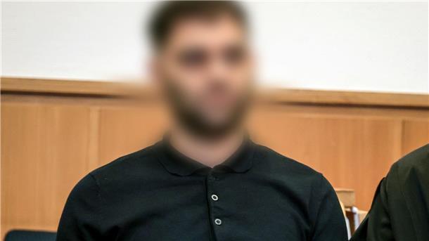 Clan-Prozess in Stade: Lebenslange Haft für 35-Jährigen? Vor den Augen von Polizisten soll ein Mann einen 35-Jährigen ermordet haben. (Archivbild)