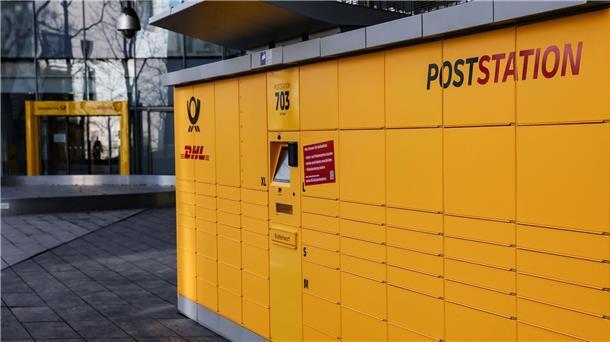 Post-Filialnetz: Gesetz könnte Automateneinsatz verstärken Vor der Zentrale in Bonn gibt es sie bereits: eine Poststation.