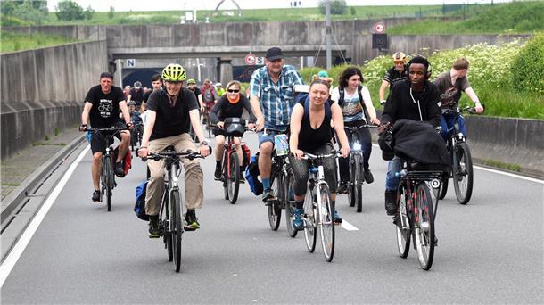 Vor zwei Jahren führte die Fahrraddemo der A20-Gegner sogar durch den Wesertunnel. Das ist diesmal nicht vorgesehen.
