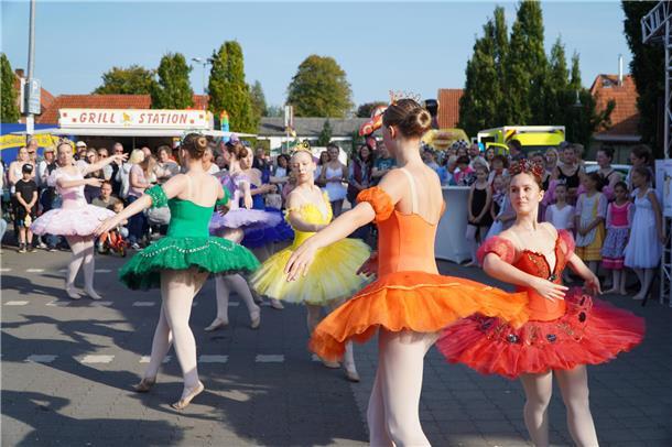 Vorführung der Ballettschule Nowak in der SG Beverstedt.