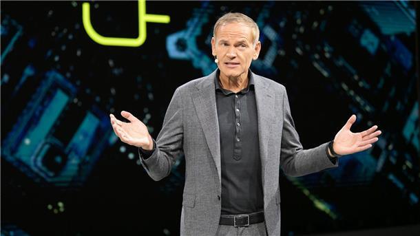 Blume rechnet wieder mit mehr Porsche-Gewinn VW- und Porsche-Chef Blume zeigt sich auf der IAA verhalten optimistisch.