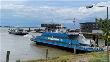 Fähren. Während der Werftzeit der „Nordenham“ übernimmt die „Bremerhaven“ den Fährverkehr über die Weser.