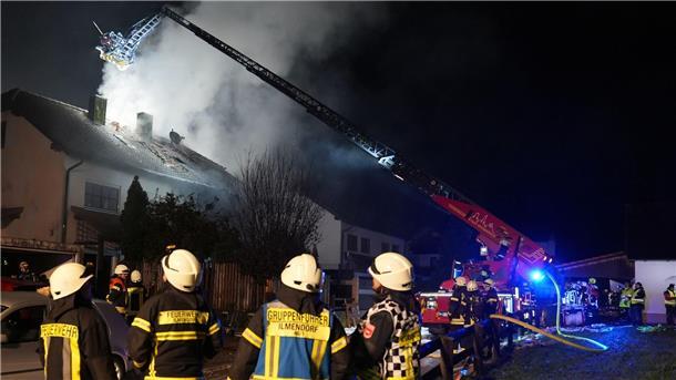 Während des Feuerwehreinsatzes wurde der Hausbewohner vermisst gemeldet.