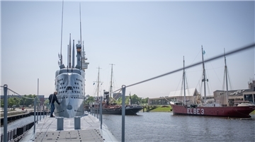 Während des Werftaufenthaltes wurde der Turm der „Wilhelm Bauer“ so rekonstruiert, wie er ursprünglich einmal ausgesehen hat. Unter anderem mussten Türen versetzt sowie Decks eingebaut werden. Auch die Antennenanlage entspricht nun dem Original.