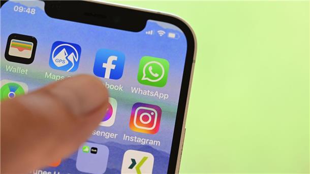 Was passiert nach dem Tod mit Profilen in den sozialen Medien? Komplett verschwinden müssen sie nicht.