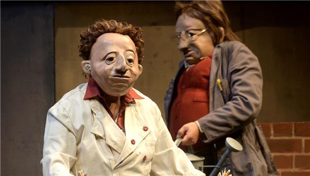 Maskentheater Familie Flöz