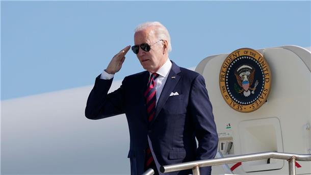 Trotz Optimismus in US-Schuldenstreit: Biden verkürzt Reise Wegen des Schuldenstreits wird US-Präsident Joe Biden nach dem G7-Gipfel in Japan nicht nach Australien und Papua-Neuguinea reisen.