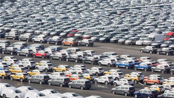 EU verhängt 460-Millionen-Kartellstrafe gegen Autobauer Wegen rechtswidriger Absprachen müssen Autohersteller hohe Strafen zahlen. (Archivbild)
