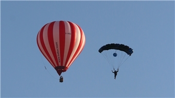 Wegen starker Oberwinde ist das am Wochenende in Abbehausen geplante Ballonfahrertreffen abgesagt worden.