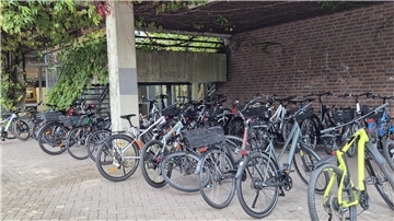  Fahrradständer vor dem St.-Viti-Gymnasium 