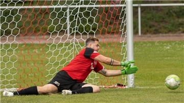 Patrick Lahrmann SV Brake Fußball-Bezirksliga