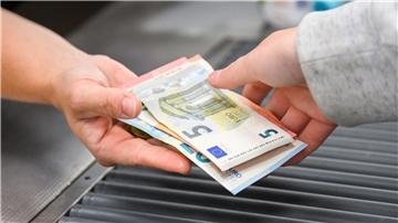 Weniger Inhalt zum gleichen oder sogar zu einem höheren Preis, das nennt sich „Shrinkflation“.