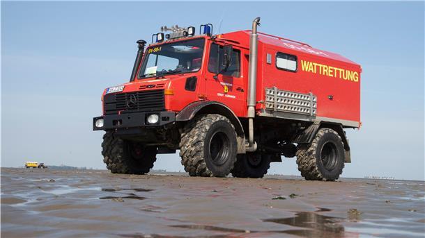 Wenn die Feuerwehr zur Wattrettung ausrückt, ist sie mit diesem Spezialfahrzeug unterwegs. Diese Einsätze kosten Geld. Auf den Kosten bleiben die Retter meist sitzen. 