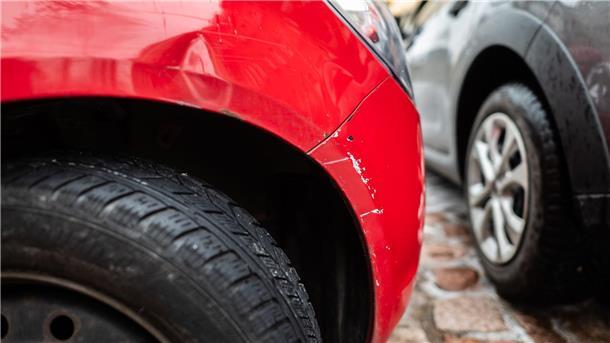 Teurere Haftpflicht-Klassen für 500.000 Autofahrer Wenn es in einer Region öfter kracht, wird die Versicherung teurer. (Archivbild)