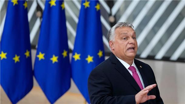 Wenn Viktor Orbán EU-Beschlüsse in seinem Sinne vorbereitet, ist bei den Partnern oft von „Erpressung“ die Rede.