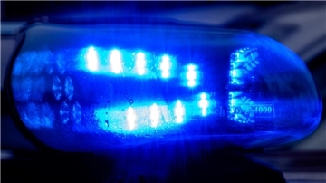 Wer der Polizei Hinweise zu den Tätern geben kann, wird gebeten, sich bei der Polizei Schiffdorf zu melden.
