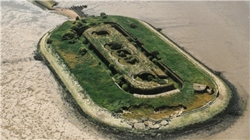 Die Insel Langlütjen II in der Wesermündung