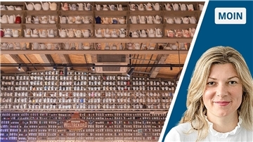 Die Kaffeekannensammlung in Karls Erlebnis-Dorf in Loxstedt. 