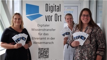 Werben für das Projekt „Digital vor Ort“: Katharina Wittek (von links), Monika van Büren und Anke Renken. 