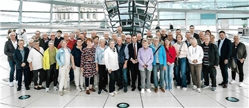 Wesermärschler besuchen Abgeordneten Bastian Ernst in Berlin
