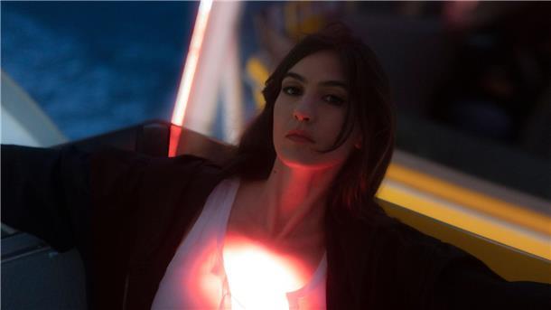 Neues Folk-Pop-Album von Weyes Blood - Musik als Erlösung Weyes Blood verwandelt mit ihrem neuen Album Weltschmerz in Folk-Musik.