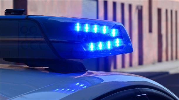 Unfall mit mehreren Autos auf A1 bei Buchholz Wie es zu dem Unfall auf der Autobahn kam, war zunächst unklar. (Symbolbild)