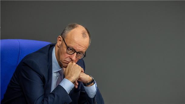Merz bleibt in Brandmauer-Debatte hart - AfD ist Hauptgegner Wie soll die CDU mit der AfD umgehen? Parteichef Friedrich Merz hat seine Haltung deutlich gemacht.