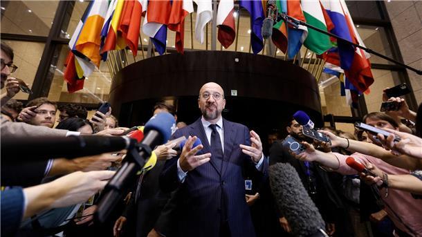 Keine Einigung zu Spitzenposten: Von der Leyen muss warten Wie sollen die EU-Spitzenposten neu besetzt werden? Auf diese Frage gibt es laut Ratspräsident Charles Michel noch keine Antwort.