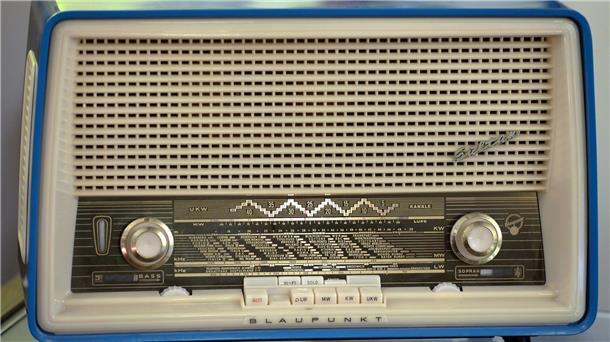 100 Jahre Radio in Deutschland: Von Funk-Stunde zum Podcast Wie viele Menschen die ersten Worte der „Funk-Stunde“ hörten, wird sich vermutlich nie genau feststellen lassen.